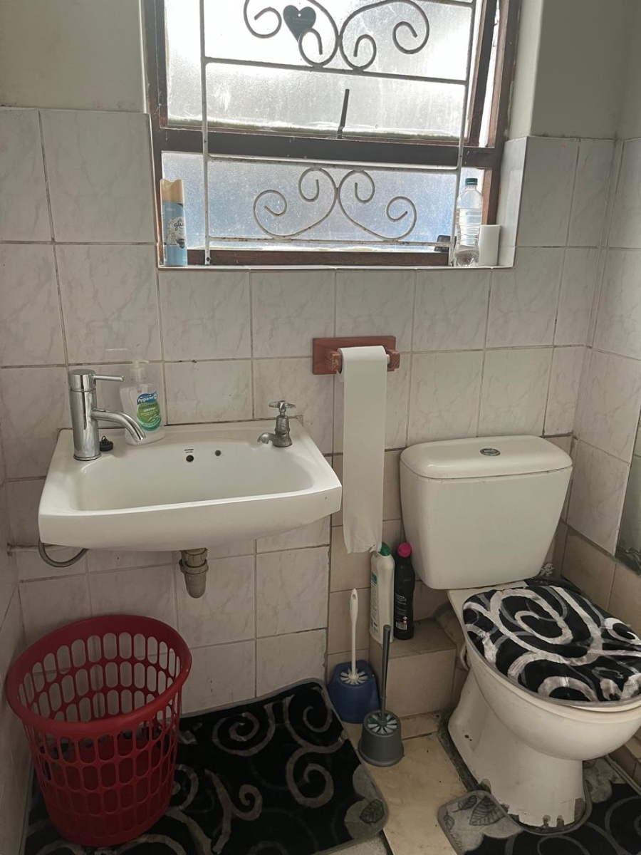 4 Bedroom Property for Sale in Strandfontein Village Western Cape